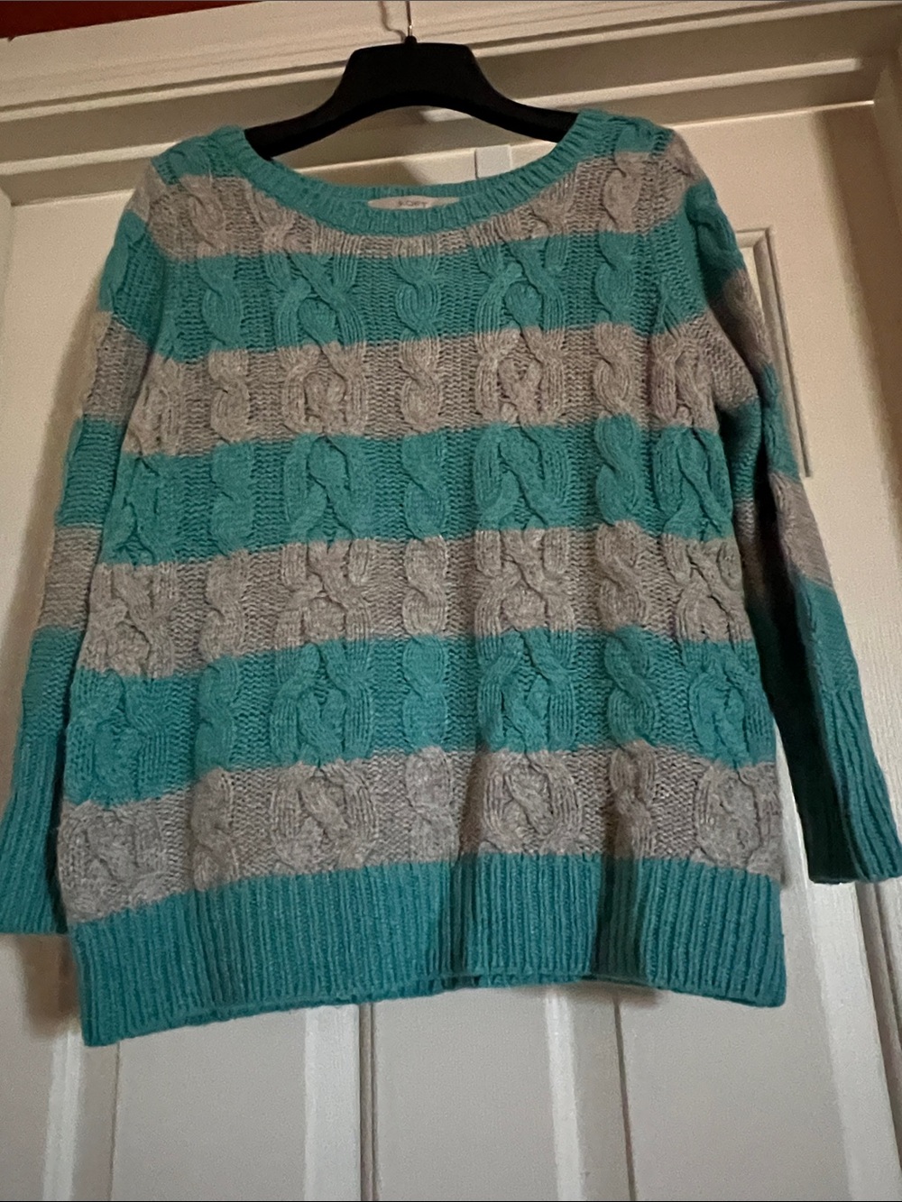 Loft sweater ( muted teal / gray )
( Elegant cable knits )